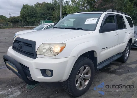 2007 Toyota 4Runner Limited V6 z USA, uszkodzony, nr VIN JTEBU17R878081778